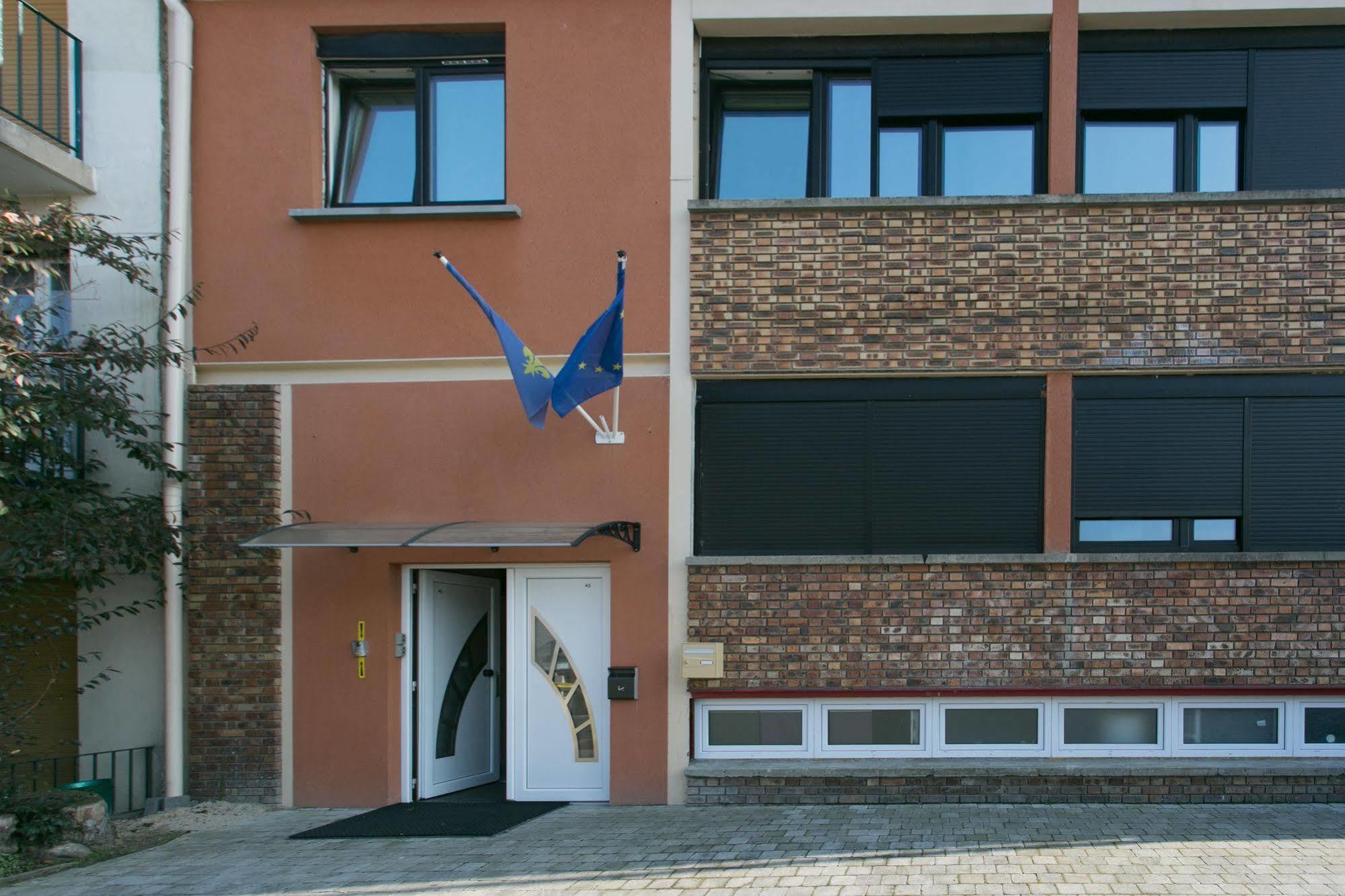 Paris East Side Lodge Pantin Exterior foto